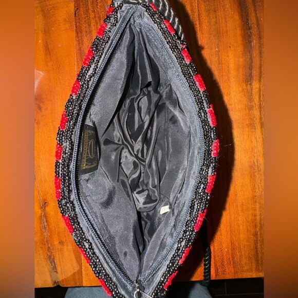 Gammon Shire Native American Tribal/S.W. glass beaded crossbody/clutch EUC - Picture 10 of 15